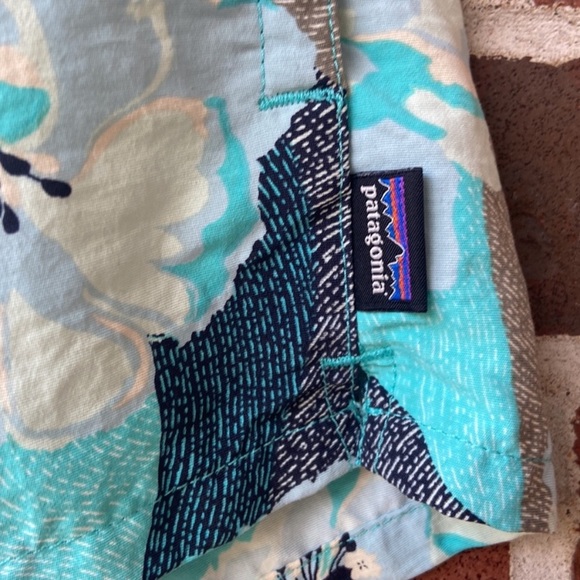 Patagonia Barely Baggies - Small - Picture 2 of 7